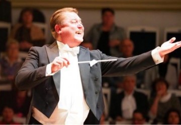 Александр Сладковский открывает второй сезон собственного филармонического абонемента в Москве ошеломляющей пятой симфонией Малера
